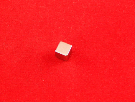 Неодимовый магнит N35 (куб, 10х10х10 мм)