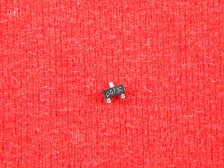 PDTA144ET, 215, Цифровой биполярный транзистор PNP, 50 В, 0.1 А, 0.25 Вт, 180 МГц, 47 кОм+47 кОм