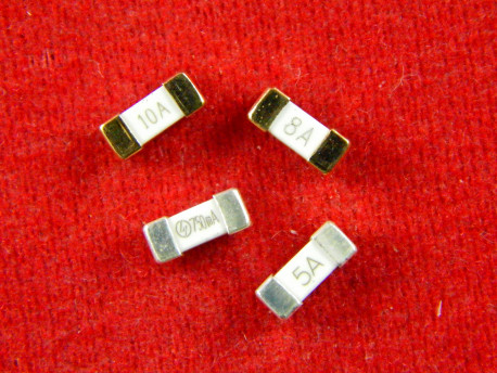 Керамический SMD предохранитель 2410, 250В, 6.2x2.5 мм