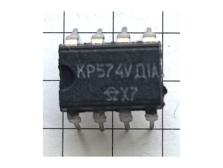 КР574УД1А — операционный усилитель, DIP-8