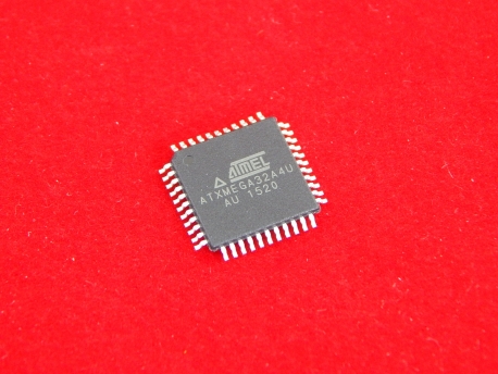 ATxmega32A4U-AU, Микроконтроллер 8/16-бит 